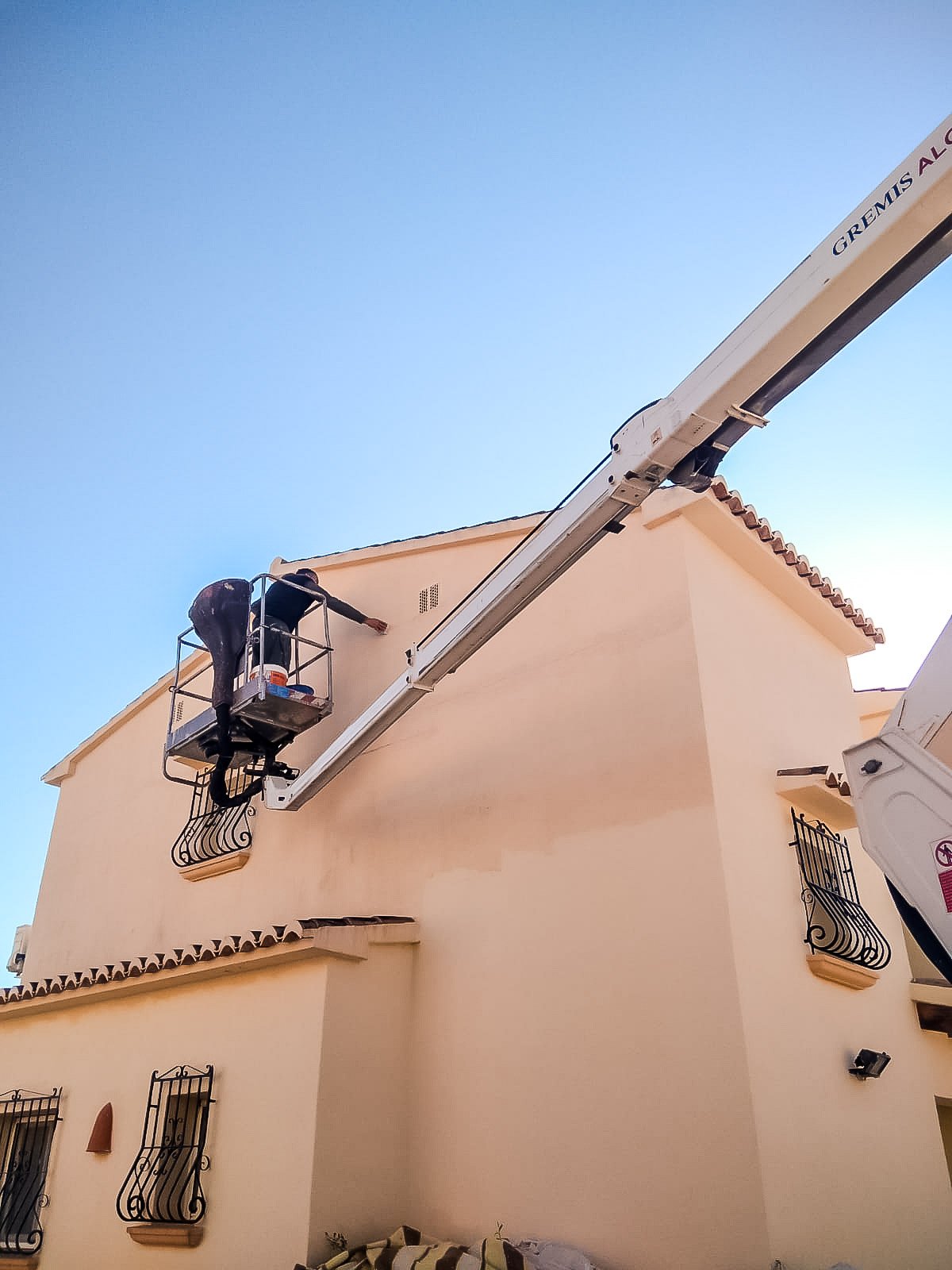 TopCoat project 2 — painting and construction in Moraira