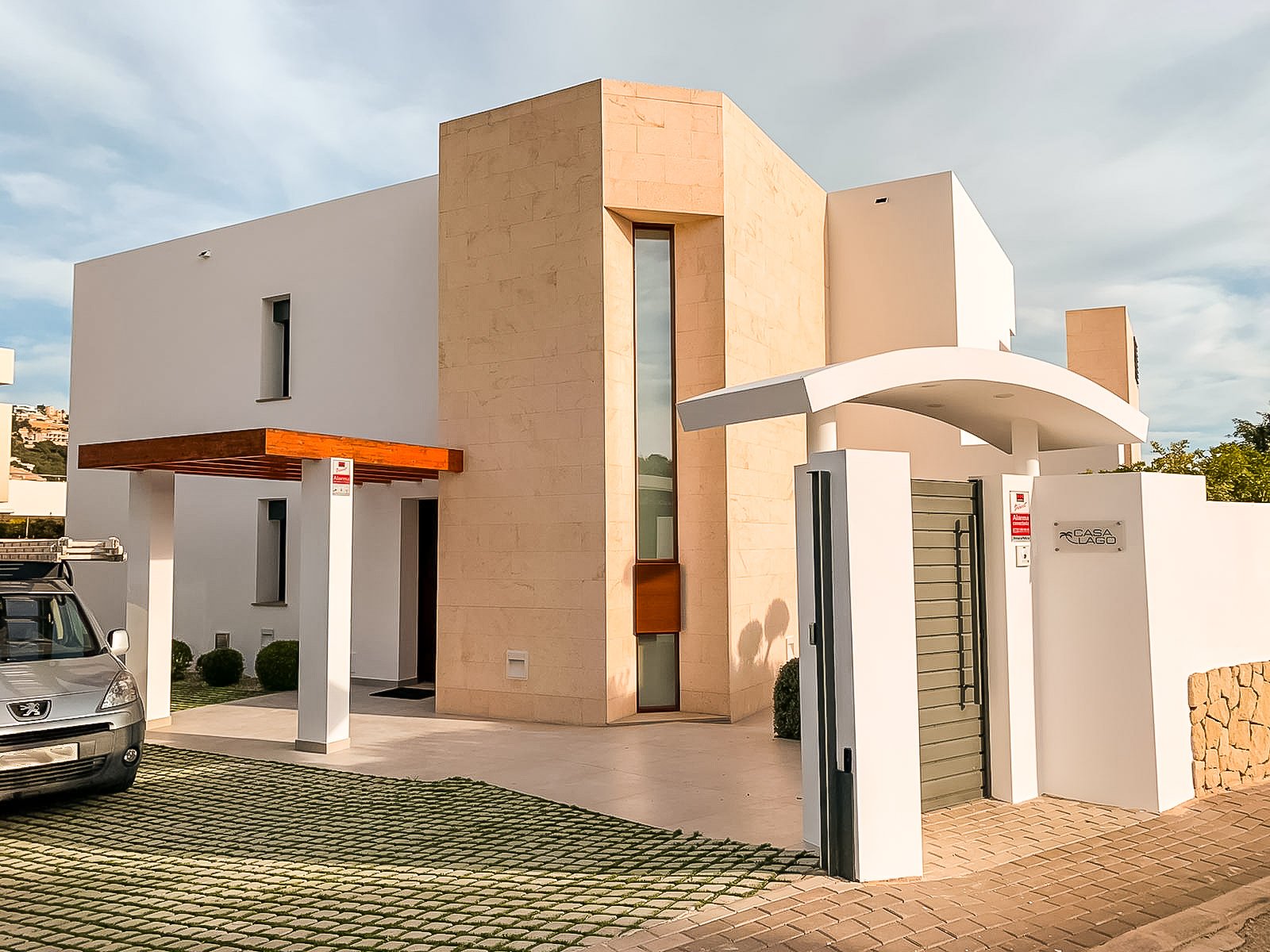 TopCoat project 5 — painting and construction in Moraira